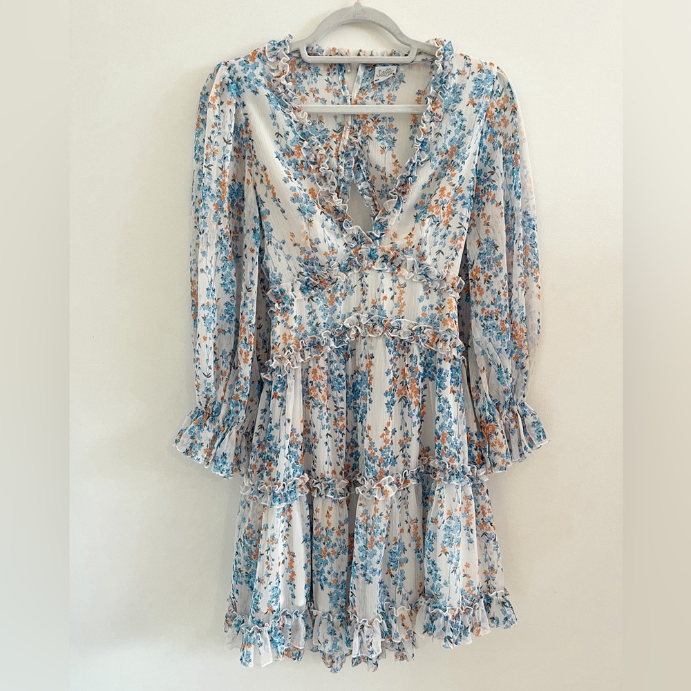 Selfie Leslie LANEY CUTOUT BACK RUFFLE DETAIL FLORAL DRESS WHITE
